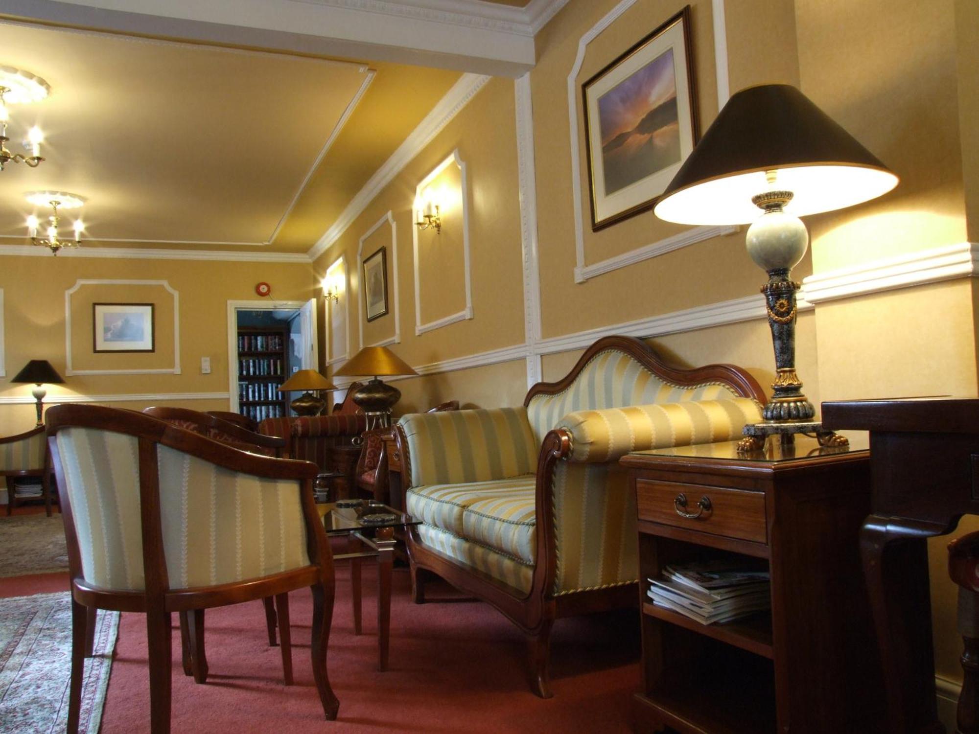 Ely House Hotel Вулвергемптон Экстерьер фото